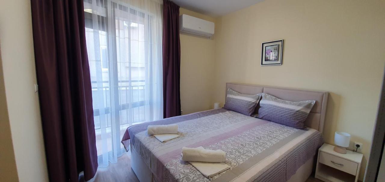 Luxury Apartments Ekaterina Tschernomorez Exterior foto