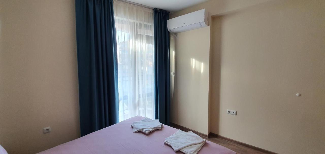 Luxury Apartments Ekaterina Tschernomorez Exterior foto