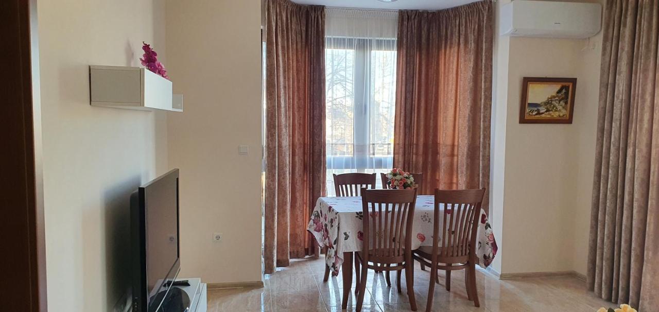 Luxury Apartments Ekaterina Tschernomorez Exterior foto