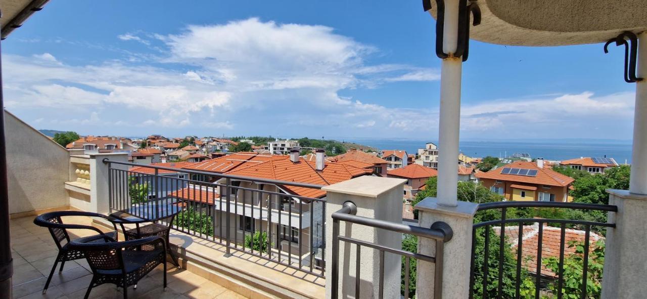 Luxury Apartments Ekaterina Tschernomorez Exterior foto