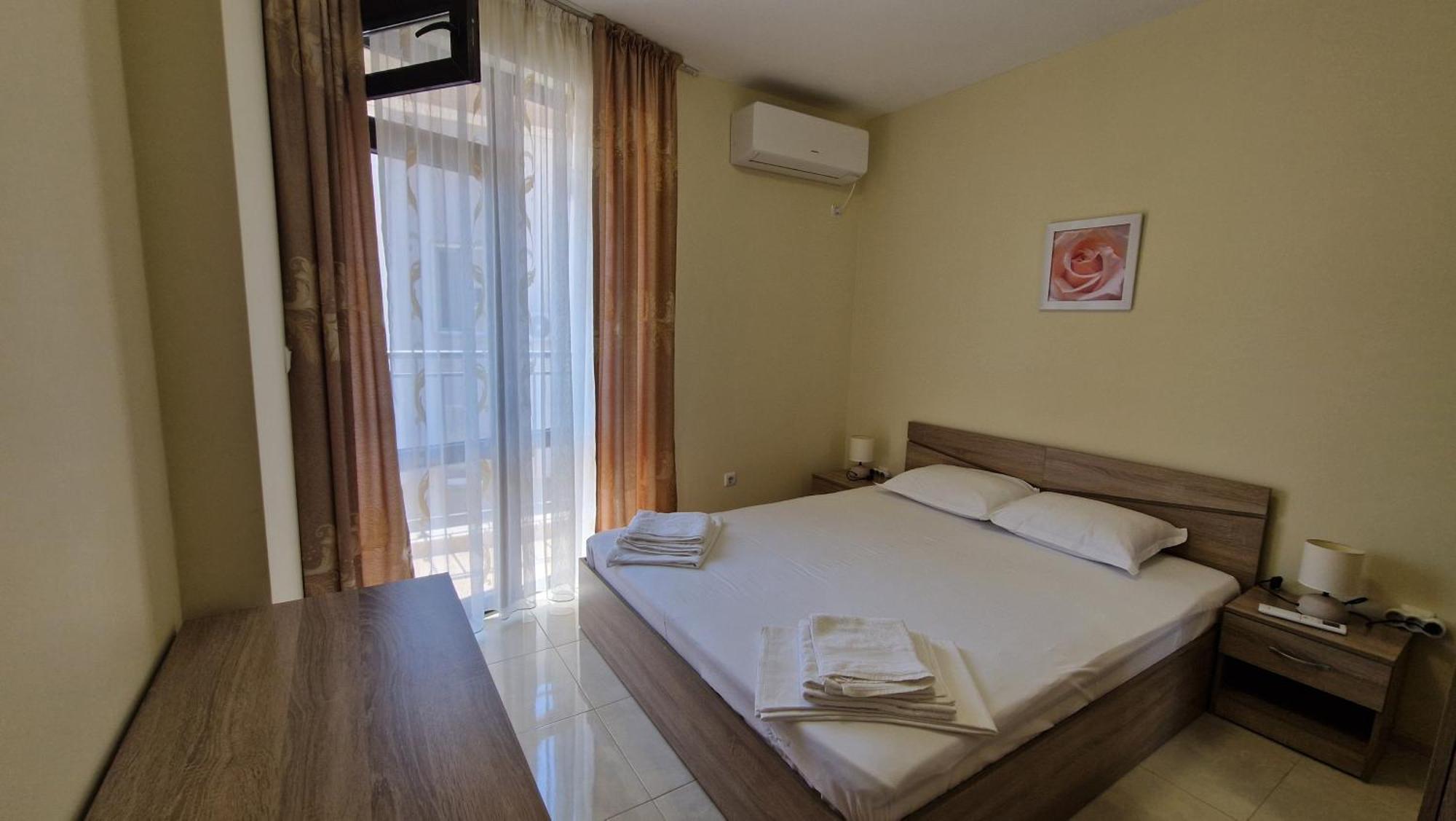Luxury Apartments Ekaterina Tschernomorez Exterior foto